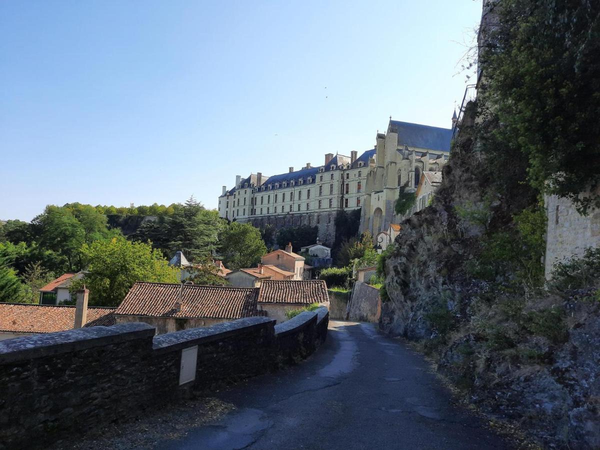 *Appartement Au Bout Du Monde Thouars* Exterior foto